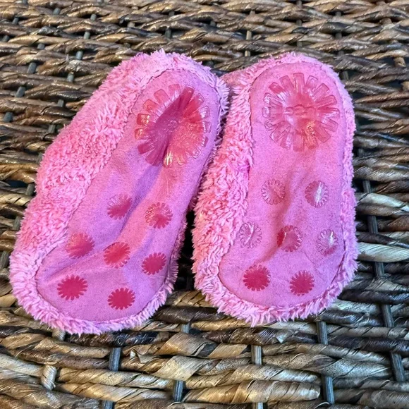 UGG Australia Hot Pink Infant Toddler Crib Shoe Slipper Velcro EUC - Picture 3 of 5